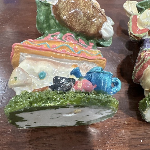 K's Collection Easter BUNNY/RABBIT Resin Figurine-Basket Roses/Spade/Water. Can2 - Picture 5 of 9